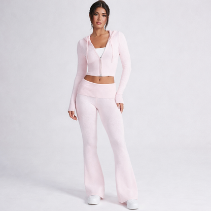 Completo aderente da donna con cappuccio